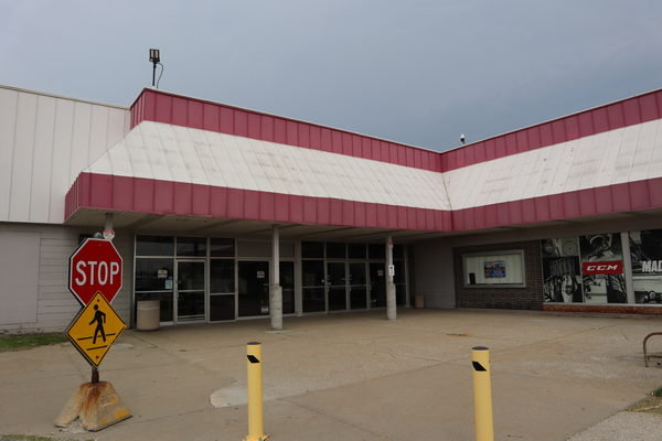 Dort Mall - May 11 2022 (newer photo)